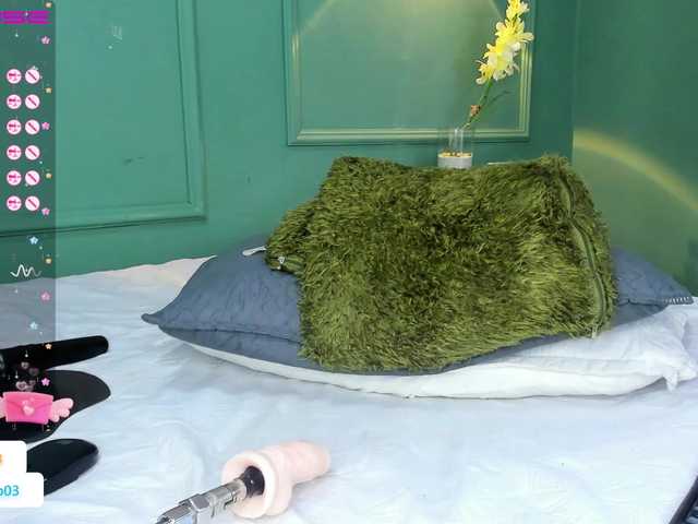 Live sex webcam photo for Shanna03 #278136818