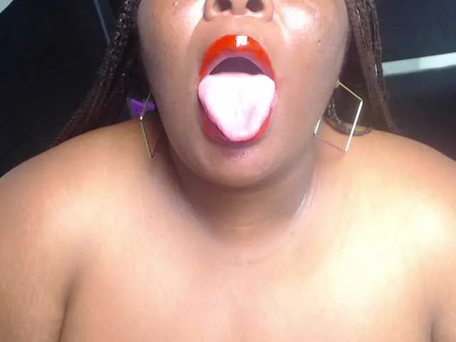 Live sex webcam photo for ShantalBBW #290278710