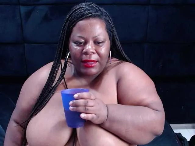 Live sex webcam photo for ShantalBBW #290296897