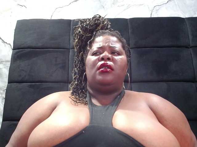 Live sex webcam photo for ShantalBBW #290984255