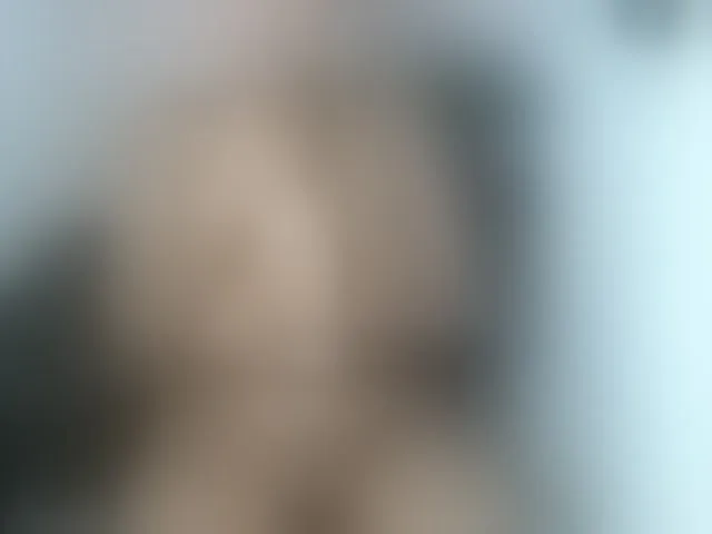 Live sex webcam photo for ShantalCarson #293829740