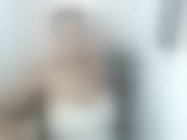 Live sex webcam photo for ShantalCarson #294048542