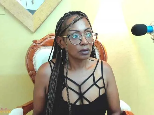 Live sex webcam photo for ShantalDivine #272843349