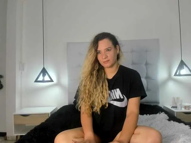 Live sex webcam photo for ShantaleOlimpo #276518557