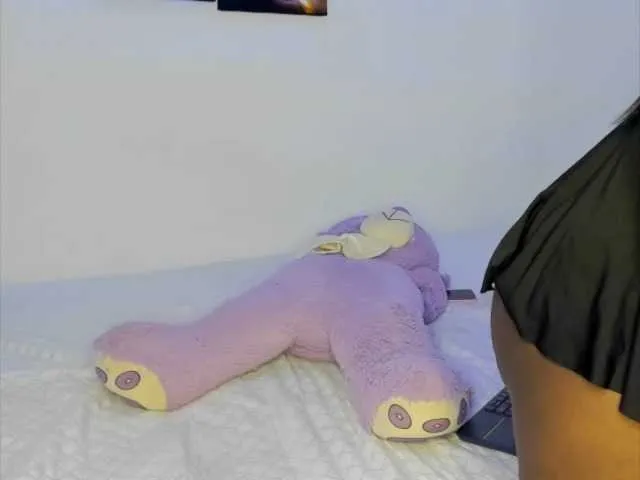 Live sex webcam photo for ShanyAdanna #290130930