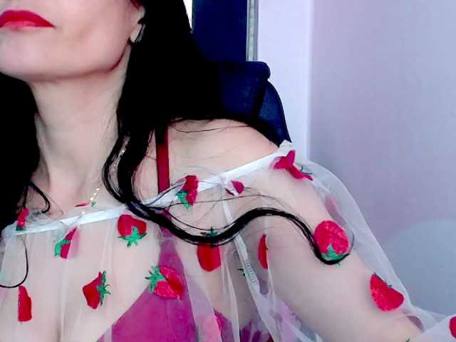 Live sex webcam photo for Shari-Cherry #272297874