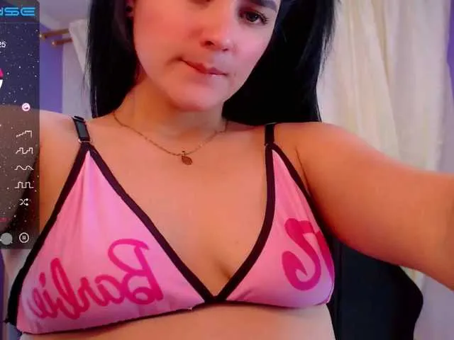 Live sex webcam photo for SharickHill #273023069