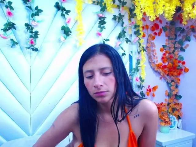 Live sex webcam photo for SharlotRodriguez #290956457