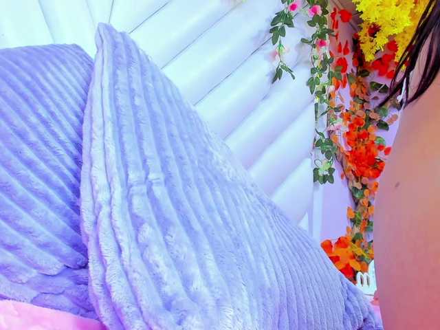 Live sex webcam photo for SharlotRodriguez #291912007