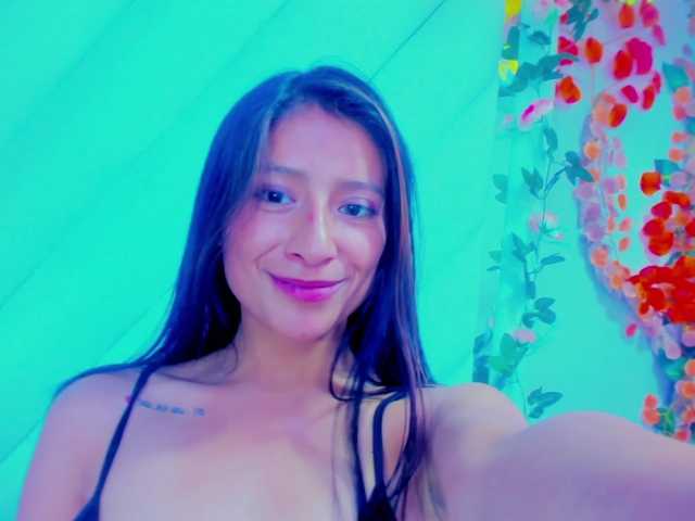 Live sex webcam photo for SharlotRodriguez #292386724