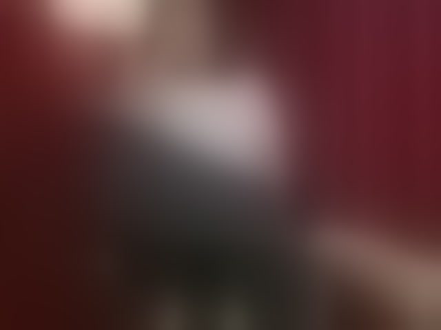 Live sex webcam photo for Sharlotte-1 #293148685