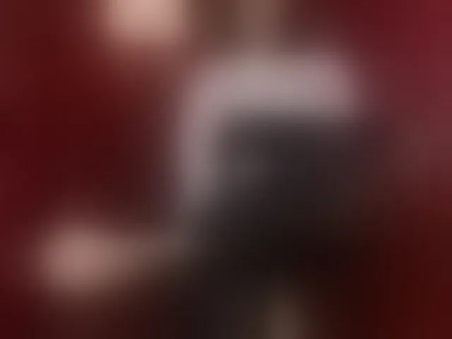 Live sex webcam photo for Sharlotte-1 #293412595