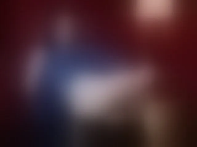 Live sex webcam photo for Sharlotte-1 #293481914