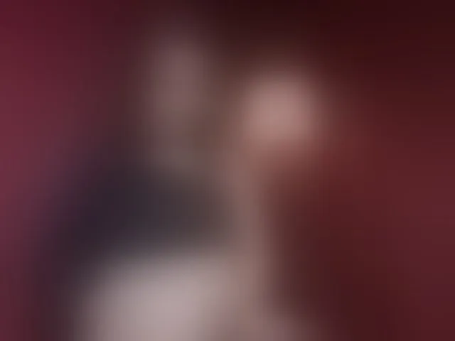Live sex webcam photo for Sharlotte-1 #293577064