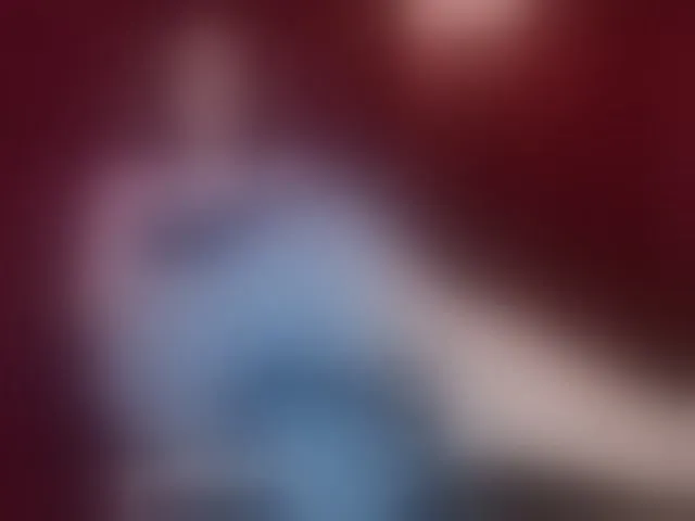 Live sex webcam photo for Sharlotte-1 #293664043