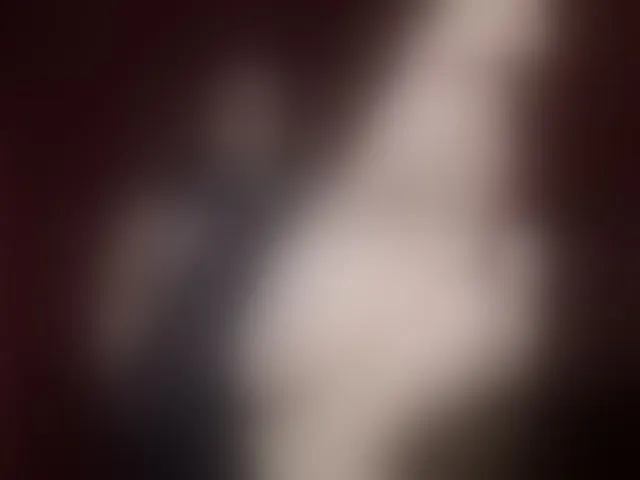 Live sex webcam photo for Sharlotte-1 #293857369
