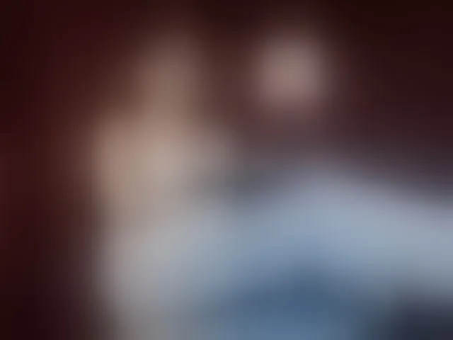 Live sex webcam photo for Sharlotte-1 #293988115