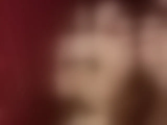 Live sex webcam photo for Sharlotte-1 #294112903