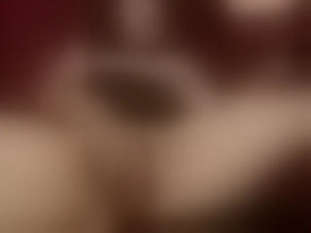 Live sex webcam photo for Sharlotte-1 #294137759