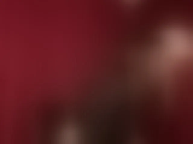 Live sex webcam photo for Sharlotte-1 #294146681