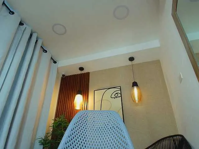 Live sex webcam photo for Sharlotte-Milk #291681086