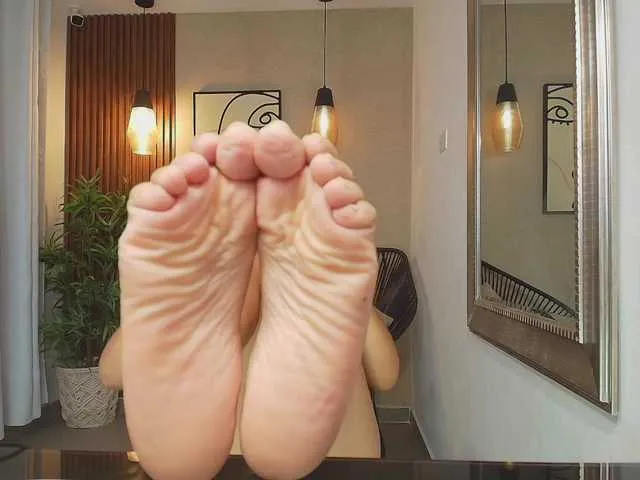 Live sex webcam photo for Sharlotte-Milk #291751312