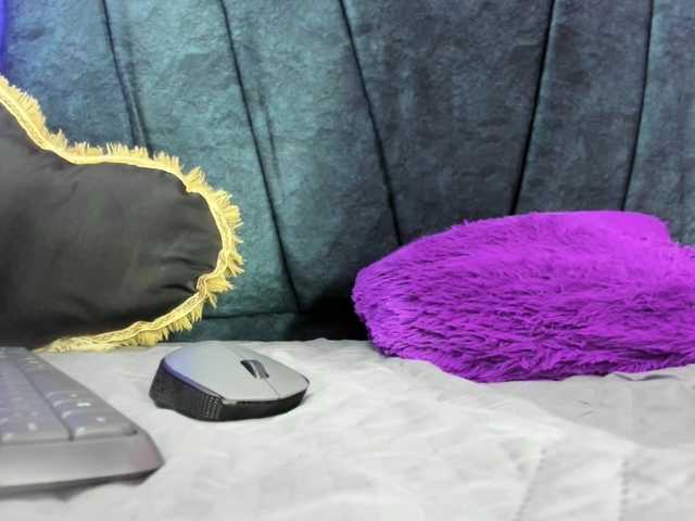 Live sex webcam photo for Sharlotte-ms #292403089