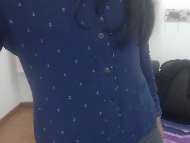 Live sex webcam photo for Sharon-Lariin #273183321