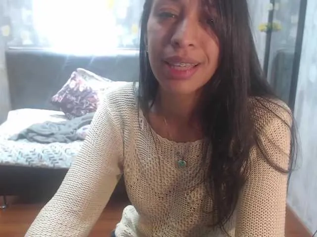 Live sex webcam photo for Sharon-Lariin #273226450