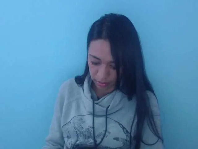 Live sex webcam photo for Sharon-Lariin #273238245