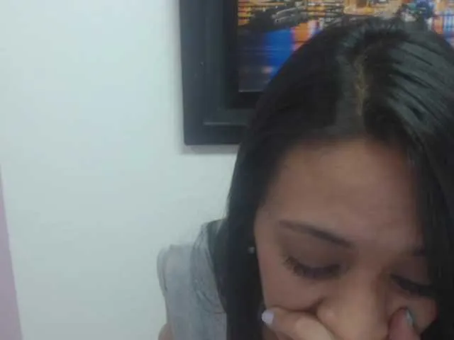 Live sex webcam photo for Sharon-Lariin #273375710