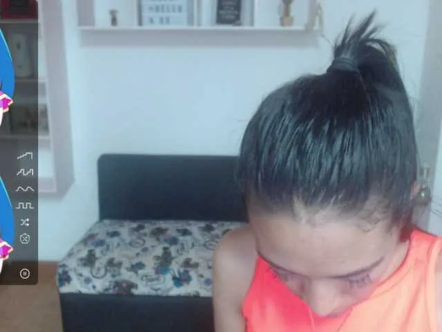 Live sex webcam photo for Sharon-Lariin #273597418