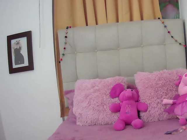 Live sex webcam photo for Sharon-honey #273206375