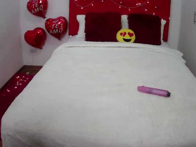 Live sex webcam photo for Sharon-honey #273467611