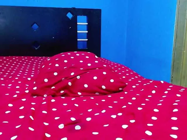 Live sex webcam photo for Sharon186 #290583790