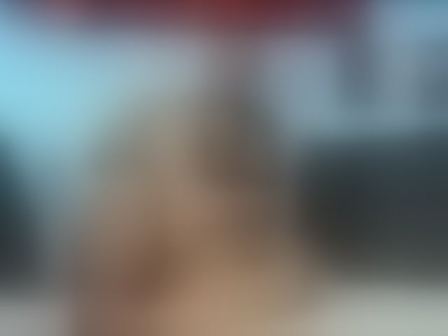 Live sex webcam photo for SharonNoa #294111352
