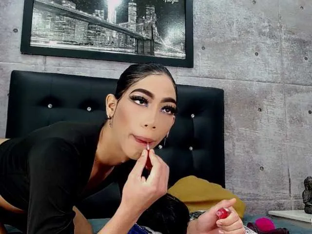 Live sex webcam photo for SharonQueenxx #274362338