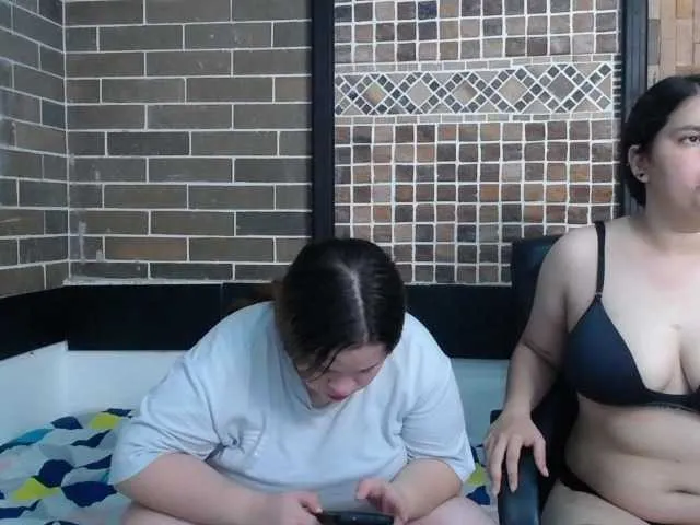 Live sex webcam photo for SharonandCooper #276581318