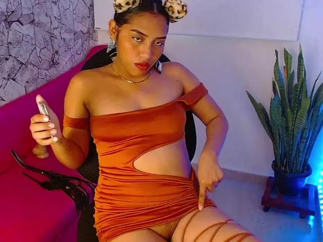 Live sex webcam photo for Sharonnkiss #277927615