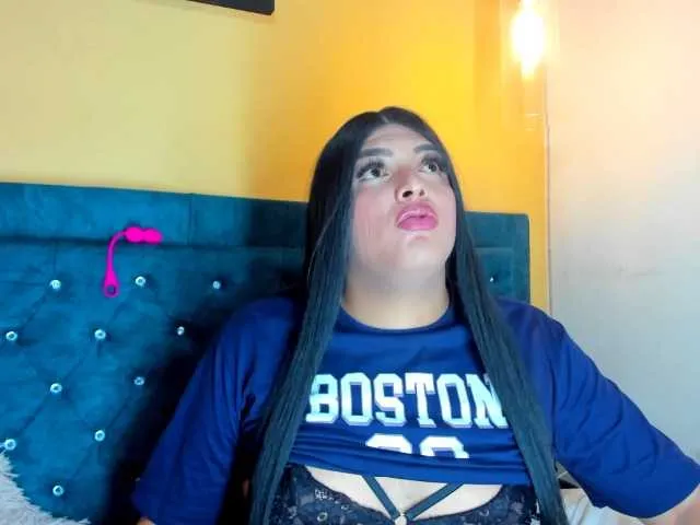 Live sex webcam photo for SharoonValentina #275673662