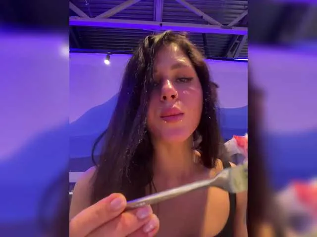 Live sex webcam photo for Shawty420 #291315465