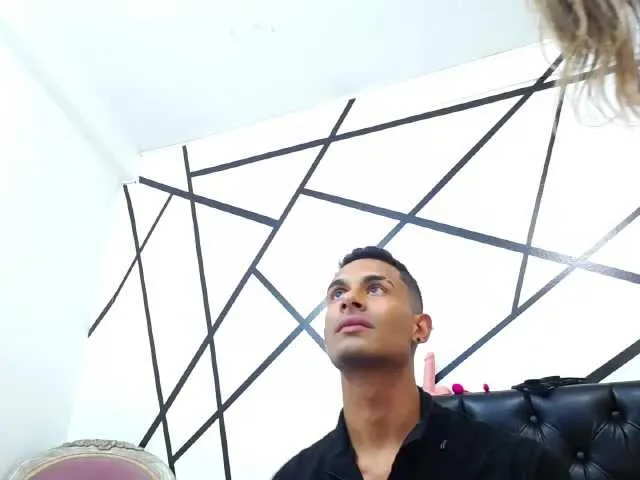 Live sex webcam photo for Shay-Luca #276631759