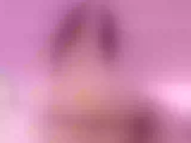 Live sex webcam photo for ShaylaDavis #276429345