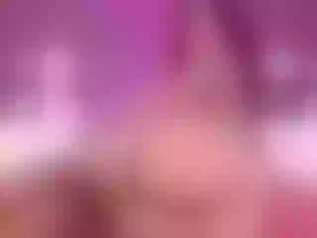 Live sex webcam photo for ShaylaDavis #276657339