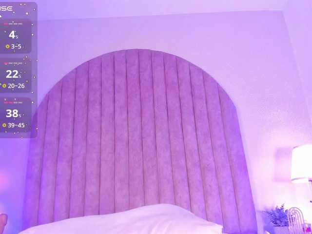 Live sex webcam photo for ShaylaDavis #290571579