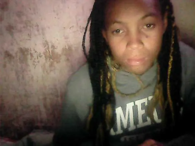 Live sex webcam photo for Shaynah1 #273604842