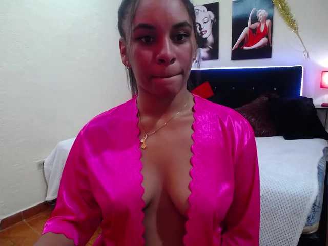 Live sex webcam photo for Shaynavorene #273263290