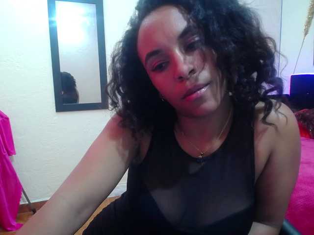 Live sex webcam photo for Shaynavorene #273360948