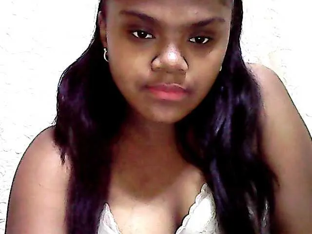 Live sex webcam photo for Sheena01 #273253950