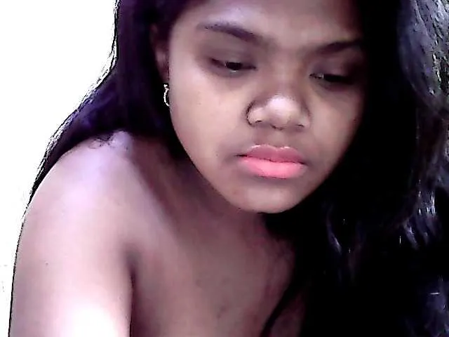 Live sex webcam photo for Sheena01 #273269351